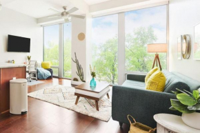 HostWise Stays - The Washington at Chatham - Free Parking, Private Gym, Skyline Views!